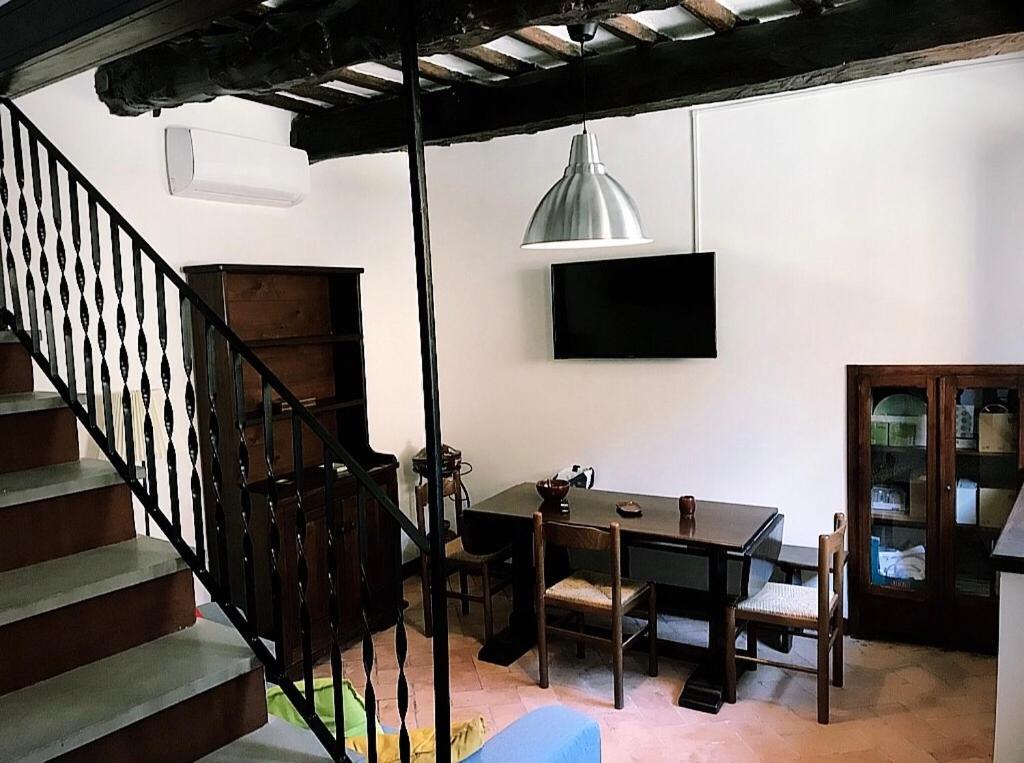 Bed and Breakfast La Torre Di Morro Camerino Exterior foto